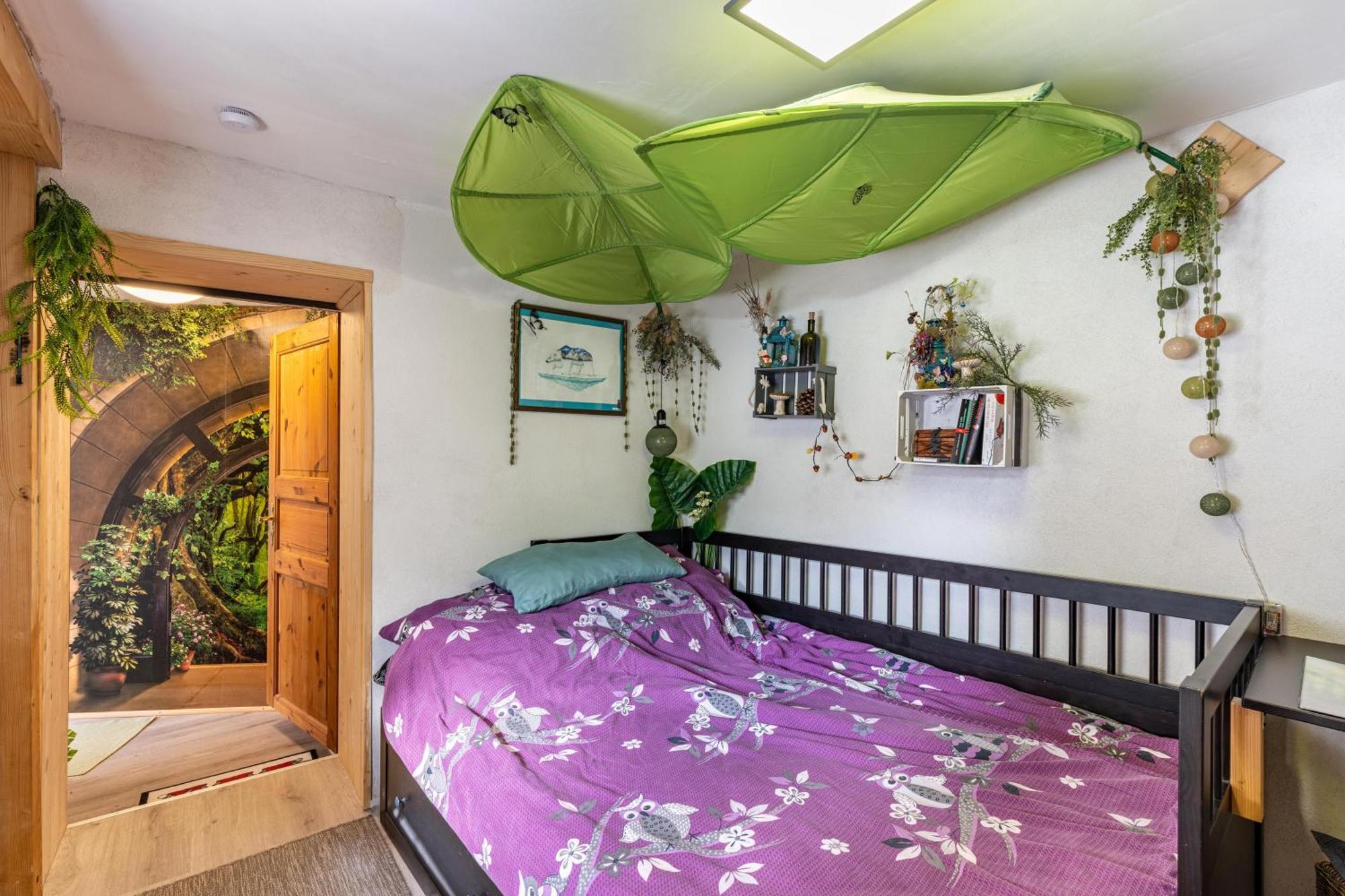 Hobbit Lounge Apartment Епинген Екстериор снимка